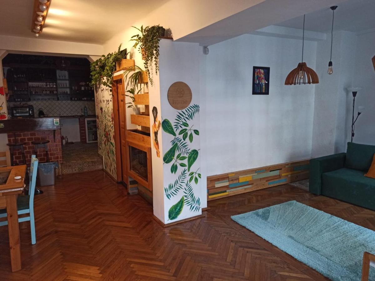 Home Central Apartment Brasov Ngoại thất bức ảnh