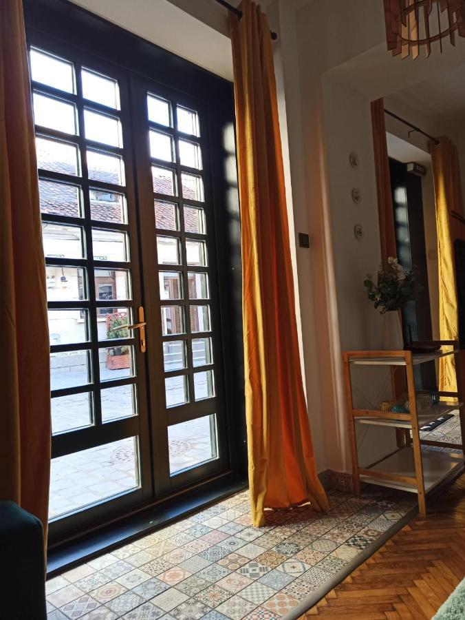 Home Central Apartment Brasov Ngoại thất bức ảnh